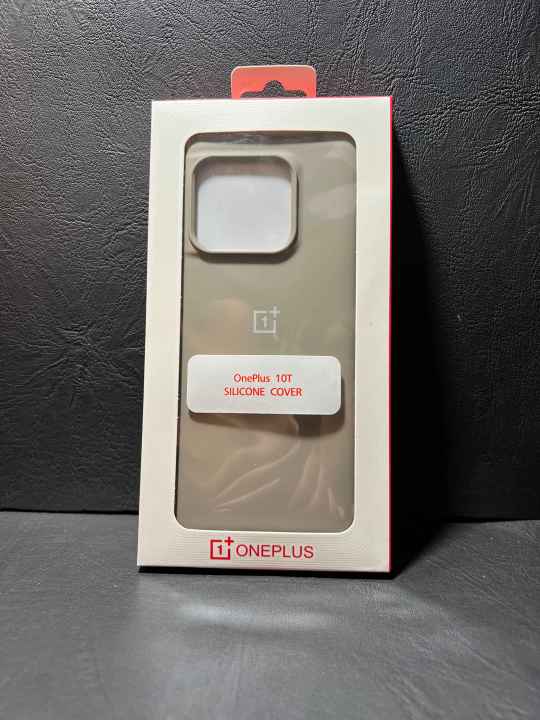 OnePlus%2010T%20/%20Ace%20Pro%205G%20-%20OnePlus%20Official%20Silicone%20Back%20Cover%20-%20All%20Colors%20-%20Image%207
