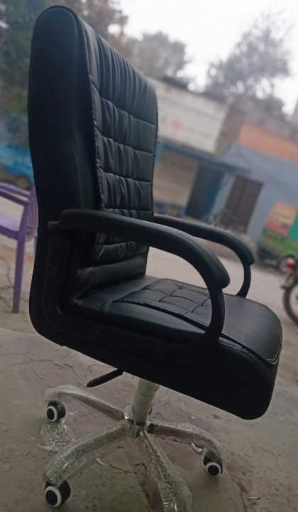 COBRA%20REVOLVING%20CHAIR%20-%20Image%203