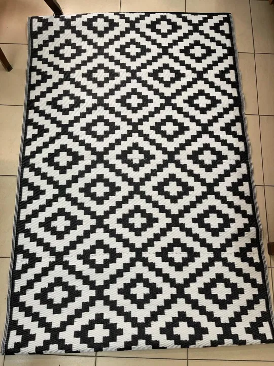 Plastic%20Mat,%20Probable%20Foldable%20Plastic%20Rug%20%7C%20Indoor/Outdoor%20Rug,%20Chitai%20Mat%20(5'%20x%208')%20-%20Image%207