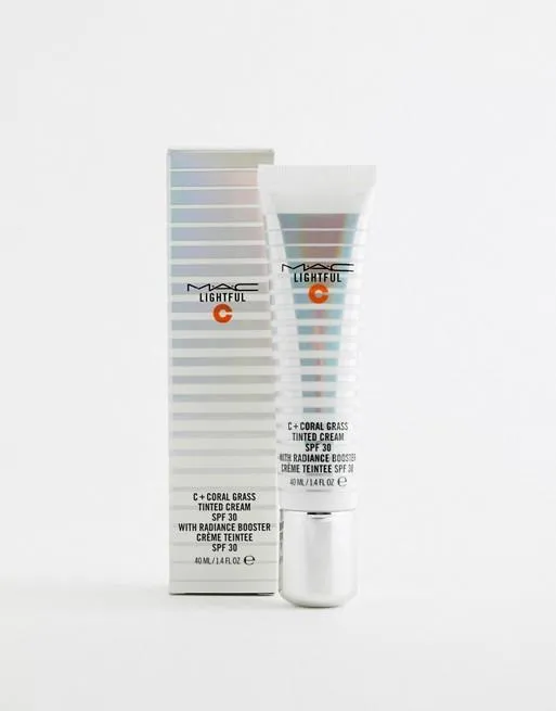 MAC%20-%20LIGHTFUL%20C%20+%20CORAL%20GRASS%20TINTED%20CREAM%20SPF%2030%20WITH%20RADIANCE%20BOOSTER%20LIGHT%2040ml%20-%20Image%203