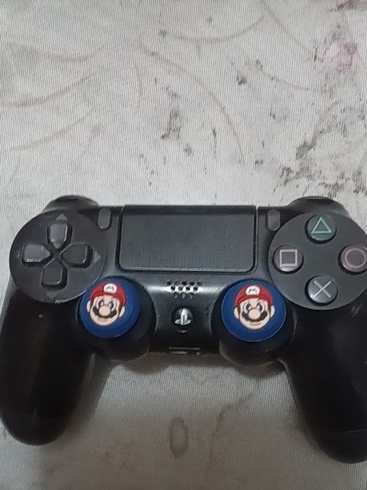 Pack%20of%202pc%20DualSense%205%20DualShock%204%20Xbox%20Controller%20Thumb%20Grip%20KeyCaps%20For%20PS4%20PS5%20XBox%20One%20Series%20X%20Controller%20Thumb%20Grips%20-%20Image%205