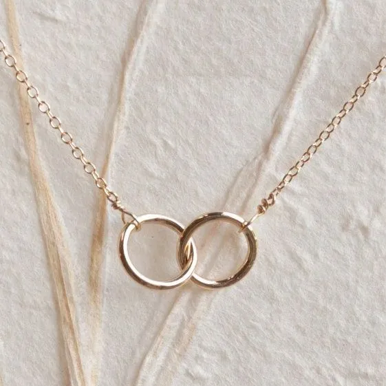 Silver/Golden%20Simple%20Double%20Ring%20Pendant%20Necklace/Chocker%20for%20Girls/Women%20-%20Image%202