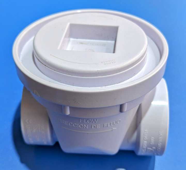PVC%20Drainage%20Non-Return%20Valve%20-%20Image%203