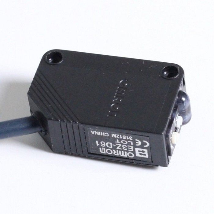 Photo%20Sensor%20(E3Z-D61)%20-%20Image%202