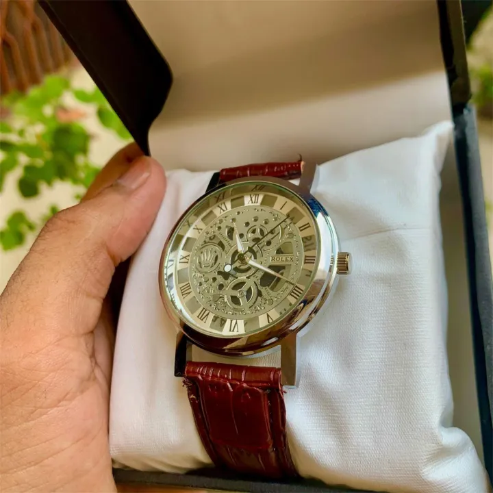 New%20Luxury%20Skeleton%20Transparent%20Dial%20Leather%20Strap%20Watch%20-%20Image%206