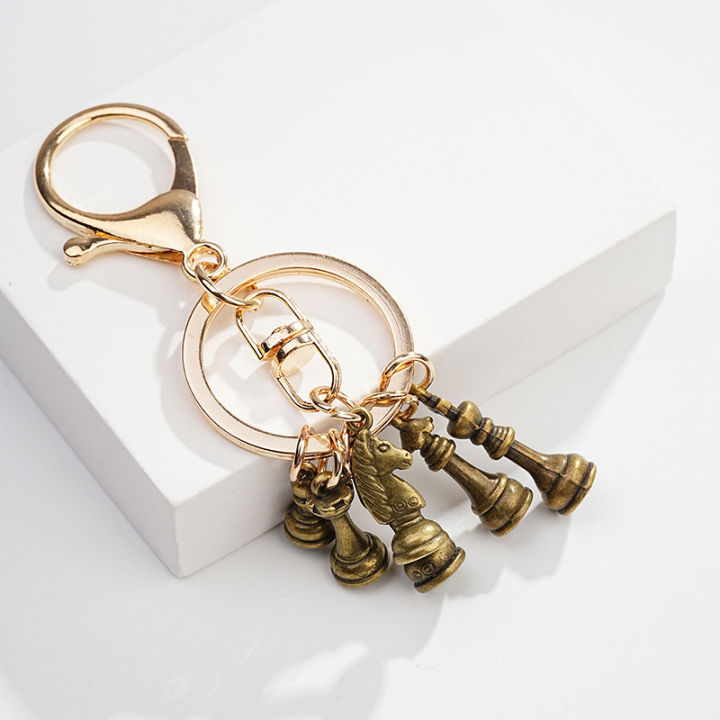Chess pendant keychain alloy pendant keychain Chess King Queen Rook Knight Pawn Bishop Silver Color Pendant KeyRing jewelry gift