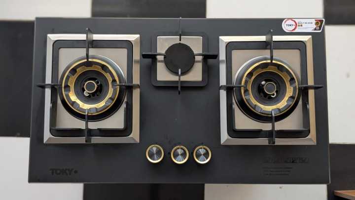 TOKYO%20TK-8G%20Premium%20Gas%20Hob%20with%20High-Performance%20Brass%20Burners,%20Mate%20Black%20Tempered%20Glass%20&%20Auto%20Ignition%20(NG/LPG)%20%E2%80%93%201%20Year%20Warranty%20-%20Image%204
