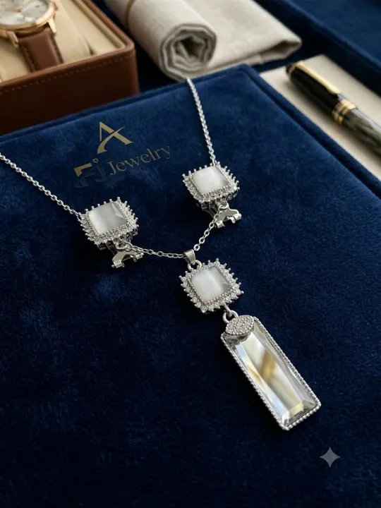 Hip%20Hop%20Broken%20Heart%20Pendant%20Necklace%20Diamonds%20Pendants%20golden%20selvar%20Twist%20Chain%20Jewelry%20Sweater%20Chain%20-%20Image%203