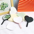 Heart-shaped Handheld Mirror Stylish Handheld Plastic Makeup Mirror Portable Heart Mirror for Beauty Routine Makeup Application Personal Grooming Female Users Gift Item. 