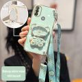 Powerlus G97 E7 P E20 E pull Moto suitable for Motorola stand protective shell mirror lanyard electroplating hand quicksand raccoon makeup G8 E7 G22 G10 protective case. 