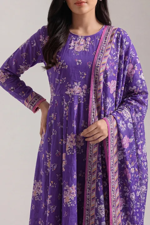 Saya%20Unstitched%20Printed%20Lawn%202%20Piece%20Suit%20For%20Women%20(Shirt/Dupatta)%20-%20Unstitched%20Fabric%20For%20Women%20-%20SUMMER%202026%20GILDED%20PETALS%20-%20Image%203
