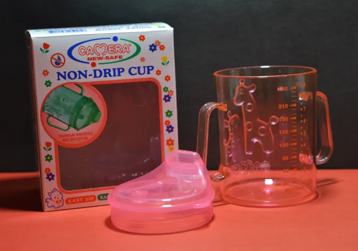 Original%209oz%20/%20250ml%20Camera%20Company%20Non-Drip%20-Fancy-%20Baby%20Sipper%20Cup%20With%20Lock%20&%20Handle%20(Made%20In%20Taiwan)%20(BPA%20FREE)%20-%20Image%208