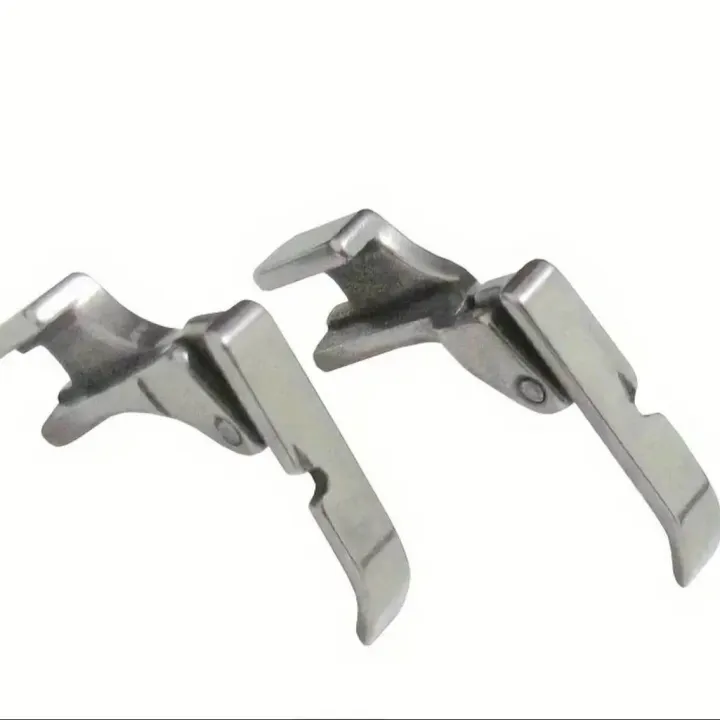 Industrial%20Sewing%20Machine%20Presser%20Feet%20%7C%20Juki%20Sewing%20Machine%20Piping%20Left%20&%20Right%20Narrow%20Hinged%20Foot%20Set%20-%20Image%203