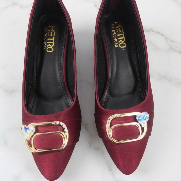 Women's%20Pointed%20Toe%20Pumps%20with%20Golden%20Buckle%20-%20Satin%20Finish%20Low%20Block%20Heel%20Fancy%20Court%20Shoes%20for%20Girls%20-%20Maroon,%20Green%20&%20Brown%20-%20Image%206