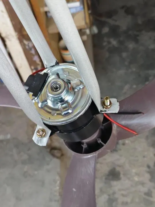 12%20Volt%20DC%20Fan%20Motor%20Kit%20(100%25%20copper%20baleno%20motor%20+%20Fan%20blade%20+%203%20metal%20sticks%20+%20Fan%20rubber%20+%20nut%20bolts)%20-%20Image%202