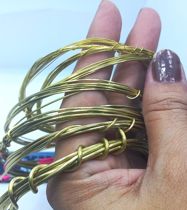 Pack%20of%208,%20%20Metal%20Craft%20Wire%20/%20Jewellary%20Wire%20%7C%7C%20Gold%20&%20Silver%20%7C%7C%20DIY%20Art%20&%20Craft%20things.%20-%20Image%203