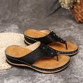 Women Slippers Thick Heel 6 Sizes Flat Beach Women Slippers. 