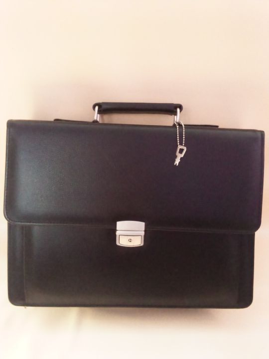 Executive%20Laptop%20and%20File%20Bag%20Men'%20Office%20and%20Travel%20Bag%20-%20Image%204