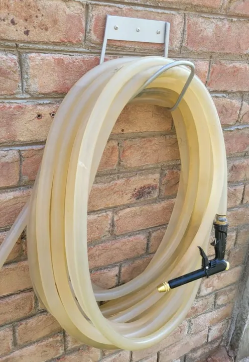Metal%20Garden%20Hose%20Holder%20-%20Heavy%20Duty%20Hose%20Hanger%20-%20Wall%20Mounted%20Water%20Hose%20Rack%20-%20Image%204