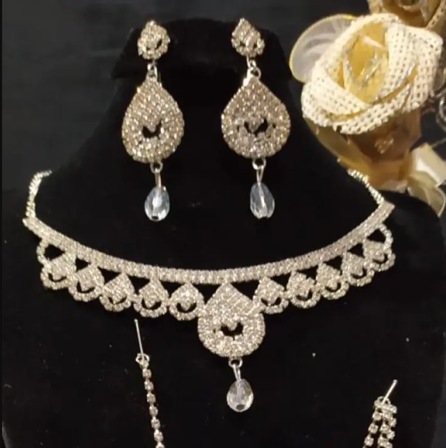 New Silver Crystal Rhinestone Jewellery Set For Women Fashion | Daraz.pk