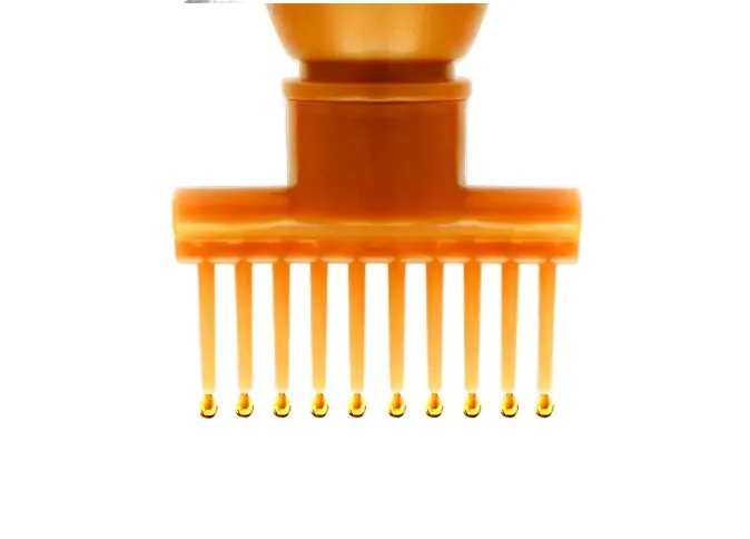 Golden%20Hair%20Oil%20Applicator%20Comb%20Bottle%20%7C%20Easy-to-Use%20Hair%20Care%20Oil%20Dispenser%20for%20Men%20&%20Women%20%7C%20130ml%20-%20Image%203