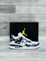 Nike air Jordan 4 LV. 