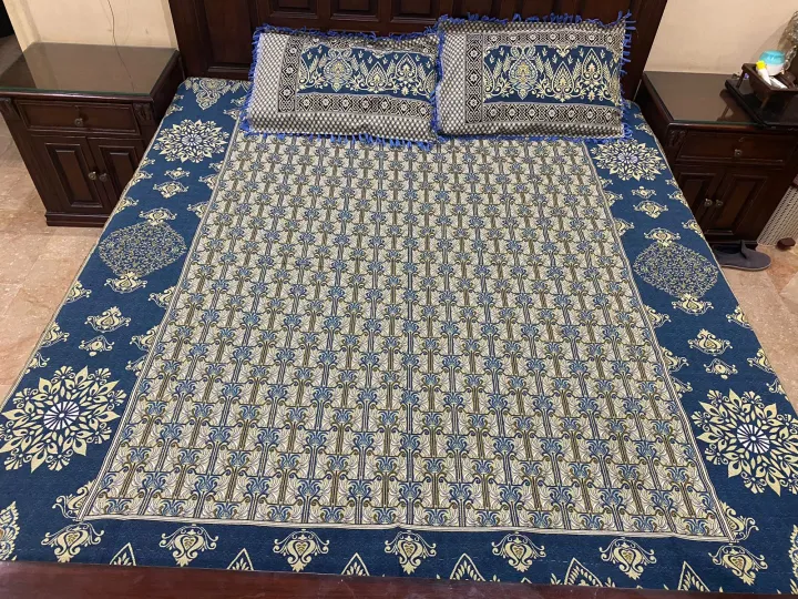 Multani%20Gultex%20King%20Size%20Bedsheet%20With%20Two%20Pillow%20Covers%20in%20Elegant%20Design%20-%20Image%206