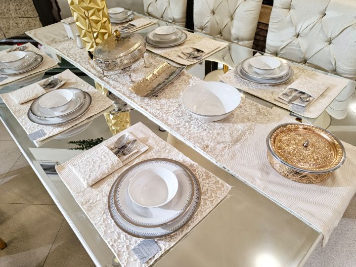 Table Runner Set Placemats & Cutlery Holders 8 person dining