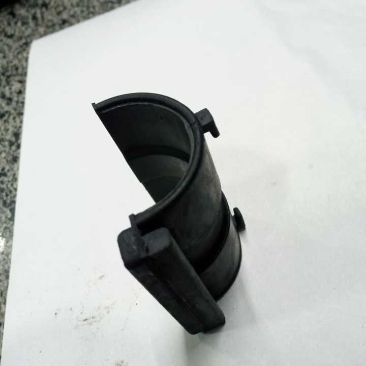 SUZUKI%20MEHRAN%20RADIATOR%20BRACKET%20RUBBER%201%20pcs%20-%20Image%204
