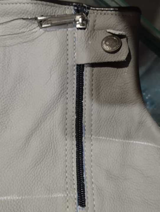 Moza%20100%25%20Genuine%20Leather%20'A'%20Quality%20Socks%20Warm%20Fabric%20inside%20for%20Cold%20Weather%20-%20Hajj%20&%20Umrah%20-%20Image%205