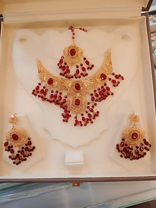 Antique%20Gold%20Plated%20One%20Gram%20Bridal%20Jewelry%20Necklace%20Set%20with%20Tikka%20and%20Earrings%20for%20Women%20-%20Image%202