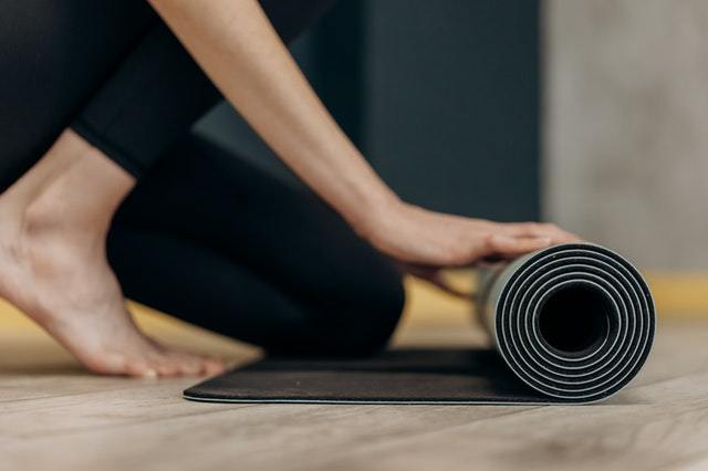 4MM%20Yoga%20Mat%20Non-slip%20Fitness%20Slim%20Yoga%20Gym%20Exercise%20Mats%20Environmental%20Tasteless%20Pilates%20Gym%20Exercise%20Pads%20Fitness%20Mat%20-%20Image%203
