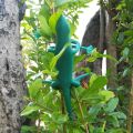 2pcs High Quality Auxiliary Plant Growth Direction Frog Plant Ties Vegetation Decoration Plant Growth Correction Plant Wire Clip Garden Tool Self-locking Ties. 