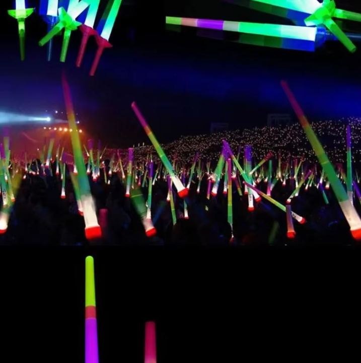1Pc%20Kids%20Lightening%20Sword_Toy%20Extendable%20Light%20Up%20Toys%20Flashing%20Wands%20Led%20Party%20Children%20Luminous%20(Random%20Color)%20-%20Image%204