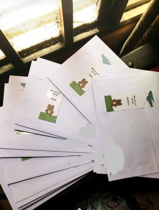 graduation%20title%20cards%20for%20your%20friends%20and%20classfellow%20%20customize%20your%20pics%20and%20title%20%20on%20them%20-%20Image%206