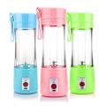 Portable USB Electric Rechargeable Fruit Juicer Smoothie Maker. 