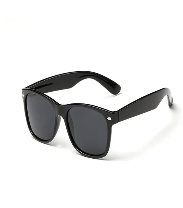 Polarized%20Wayfarer%20Sunglasses%20for%20Men%20and%20Women%20-%20Black%20-%20Image%203