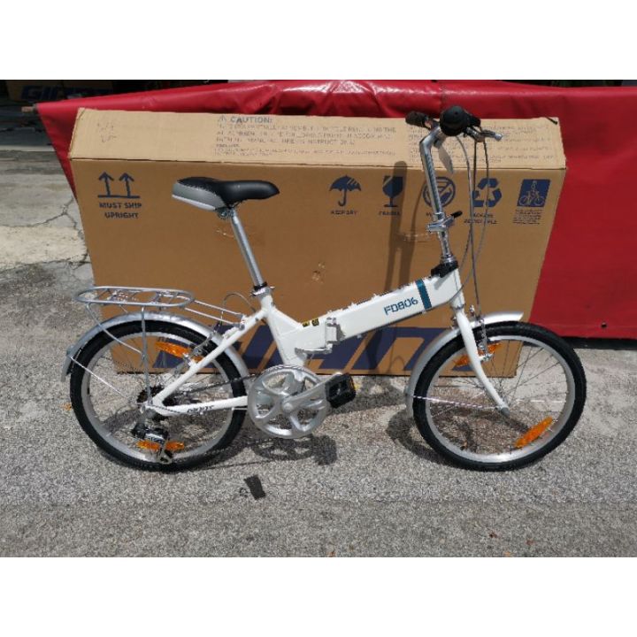 Giant%20Folding%20Bike%20One%20Size%20-%20Metalic%20Black%202220216470%20-%20Metalic%20Blue%202220216570%20-%20Pearl%20White%202220216670%20-%20Image%204