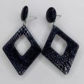 New Stylish Design Fashion Jewellery Earrings for Girls ,white earings , black earings for girls, snake texcture earings for girls. 