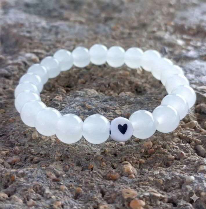Korean%20Beaded%20Bracelet%20with%20Mini%20Heart%20Charm%20%E2%80%93%20Cute%20Handmade%20Fashion%20Jewelry%20for%20Girls%20&%20Women%20-%20Image%203