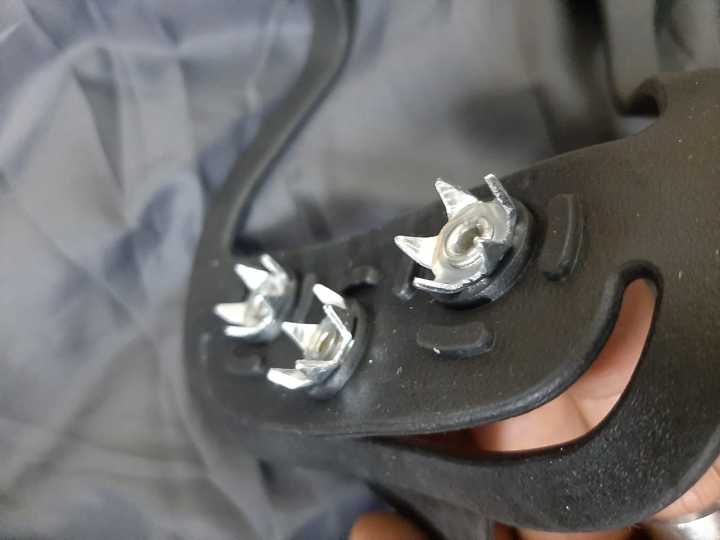 8%20Nails%20Professional%20Shoes%20Grip%20Size%2038-45%20Reasonable%20Price%20Best%20Ice%20Floes%20Gripper%20for%20Shoes%20Snow%20Crampons%20-%20Image%204