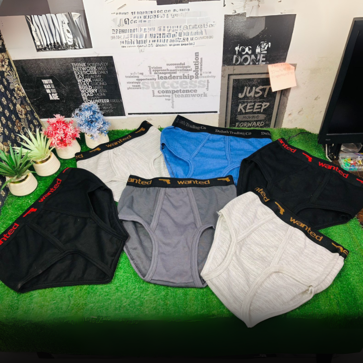 Men's%20V-Shape%20Stretchable%20Brief%20Underwear%20-%20Pack%20of%201%20-%20Random%20Colors%20-%20Comfortable%20Daily%20Wear%20Underwear%20for%20Men%20-%20Normal%20Quality%20-%20Image%207