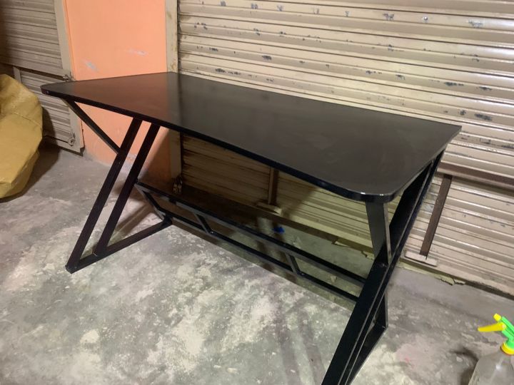 Gaming%20table%20for%20pc%20High%20Quality%20Computer%20Workstation%20Desk%20Office%20Desks%20Sturdy%20Wooden%20Desk%20with%20Metal%20Legs%20Gaming%20Desk%20%20(Customised)%20-%20Image%204