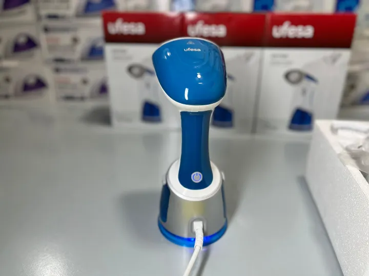 Ufesa%20SteamCare%20GS1700%20Vertical%20Fabric%20Steamer%20%E2%80%93%201700W%20Continuous%20Steam%20Iron%20for%20Clothes%20&%20Curtains%20-%20Image%206