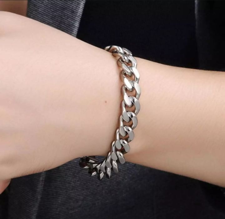 Silver%20Color%20Chain%20Bracelet%20for%20Boys%20-%20Alloy%20Tone%20Hand%20Band%20-%20Image%203