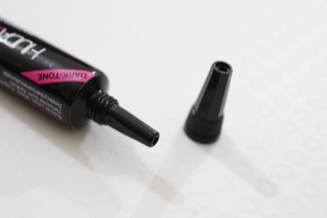 Eyelash%20Glue%20-%20Black%20-%20Image%204