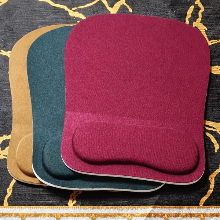 Small%20Size%20Gaming%20Mousepad%20with%20Wrist%20Rest%20%E2%80%93%20Non%20Slip%20Waterproof%20Mouse%20Pad%20for%20PC%20&%20Laptop%20%7C%20Anti%20Slip%20Computer%20Mouse%20Mat%20with%20Hand%20Rest%20%7C%20Office%20Gaming%20Mouse%20Pad%20-%20Image%205