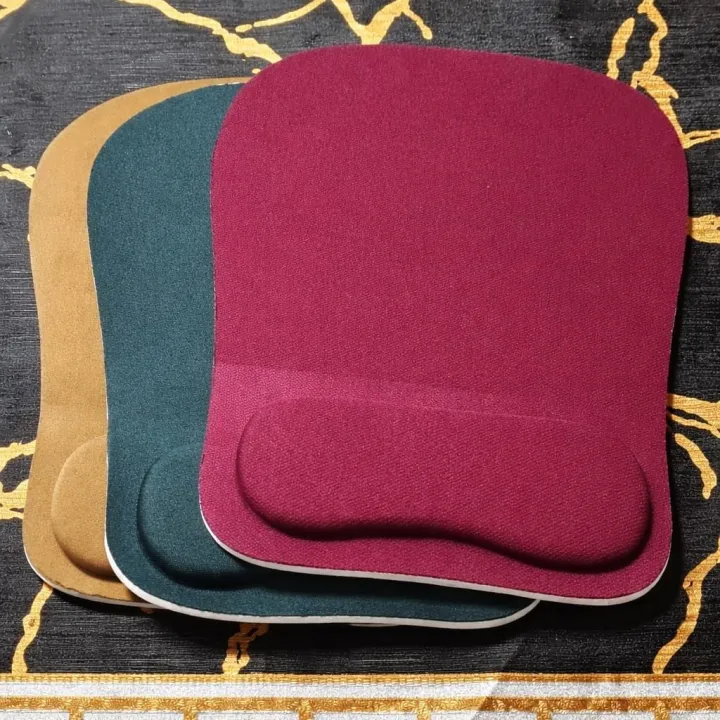 Small%20Size%20Gaming%20Mousepad%20with%20Wrist%20Rest%20%E2%80%93%20Non%20Slip%20Waterproof%20Mouse%20Pad%20for%20PC%20&%20Laptop%20%7C%20Anti%20Slip%20Computer%20Mouse%20Mat%20with%20Hand%20Rest%20%7C%20Office%20Gaming%20Mouse%20Pad%20-%20Image%205