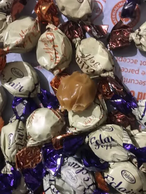 Delvar%20%C3%89clair%20Toffee%20Pack%20of%2060%20,%20Pec%20%5B%20Made%20in%20Iran%5D%20Eclairs%20Toffee,%20Chocolate%20Center%20Filling%20Toffee,%20Chocolate%20Caramel%20Toffee.%20-%20Image%204