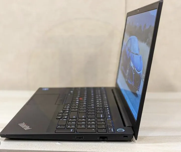 Lenovo%20ThinkPad%20E15%20Gen%201%20-%2015.6"%20FHD%20-%20Intel%20Core%20i5%2011th%20Gen%20-%208GB%7C16GB%20RAM%20-%20256GB%7C512GB%20SSD%20%7C%20Black%20-%20Image%202